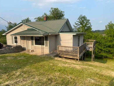 147 Bertha St, Pulaski, VA 24301 - photo 5