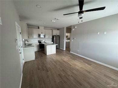 806 Ragland Rd unit 1, Mission, TX 78572 - photo 4