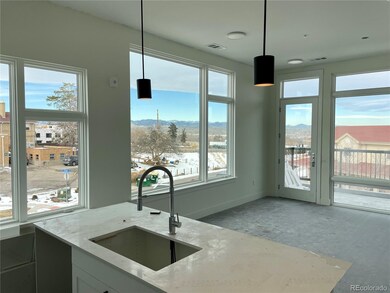 Kitchen/Living room with 10ft high ceilings and st