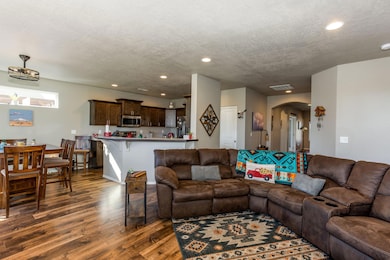20-web-or-mls-805 SE Dacotah Court-19
