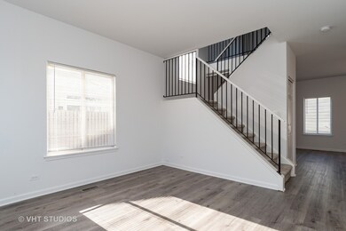 2705 Skylane Dr unit 1, Naperville, IL 60564 - photo 3