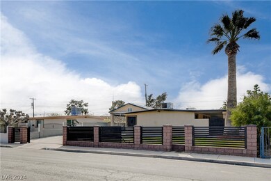 1661 Capistrano Ave, Las Vegas, NV 89169 - photo 3