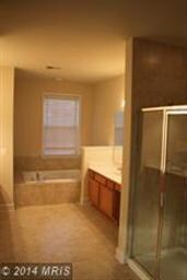 13931 Gullane Dr unit 114, Woodbridge, VA 22191 - photo 5