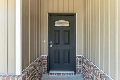 6-web-or-mls-3156 Forrest Ave Exterior-6