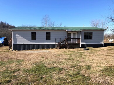 255 Hawthorne Rd, Shelbyville, TN 37160 - photo 2