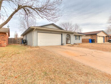 1916 W Delmar St, Broken Arrow, OK 74012 - photo 2