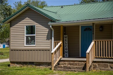 206 W Parks St, Prairie Grove, AR 72753 - photo 3
