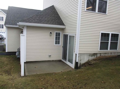 15 Bennett St, Nashua, NH 03064 - photo 3