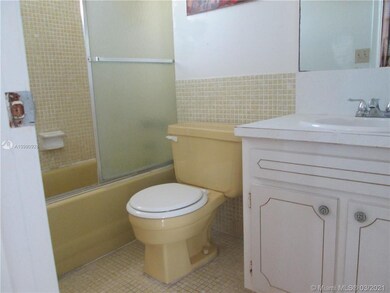 unlisted-address, Miami Beach, FL 33141 - photo 5