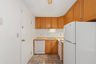 12 Woodland St unit 46, Everett, MA 02149 - photo 6