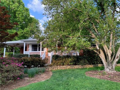 2113 Lamar Dr, Asheboro, NC 27203 - photo 2