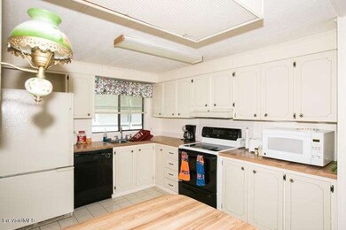 525 Royal Tern - Kitchen 1