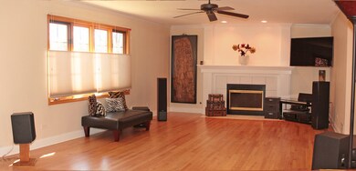 404 Camden Cir, Oswego, IL 60543 - photo 4