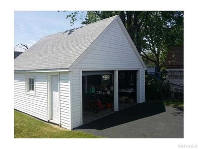 Garage.