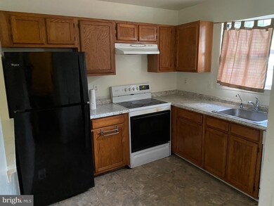 1317 Upcot Ct, Capitol Heights, MD 20743 - photo 6