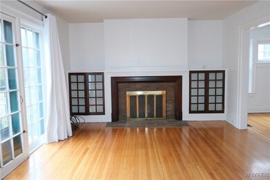 356 Woodward Ave unit Upper, Buffalo, NY 14214 - photo 2