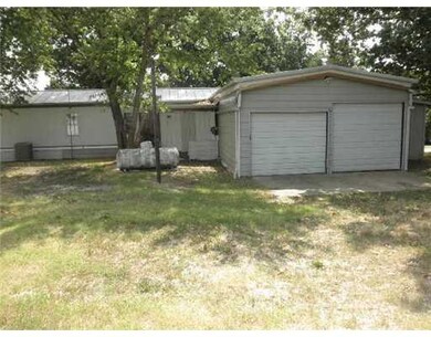 1038 Meadowlark Ln, Colcord, OK 74338 - photo 3