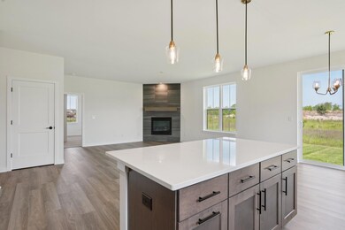2690 Mapleton Ave 04 Open Concept