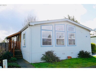 300 S Everest St unit 40, Newberg, OR 97132 - photo 2