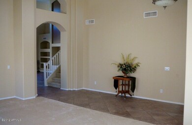 Foyer into home
