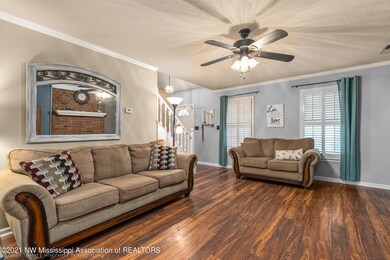 9453 Bryant Trent Blvd-Interior-1