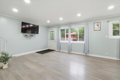 1582 Pennsylvania Ave unit 3, Des Plaines, IL 60018 - photo 5