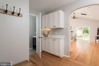 6617 Cavalier Dr, Alexandria, VA 22307 - photo 7