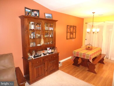 1306 Mallard Dr W, Chambersburg, PA 17202 - photo 5