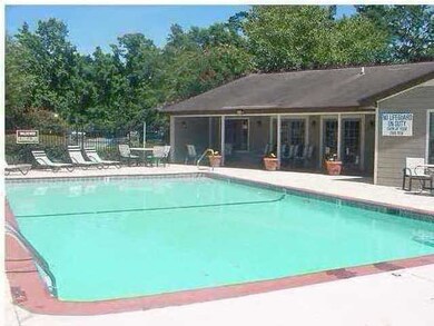 Main pool - Montclair