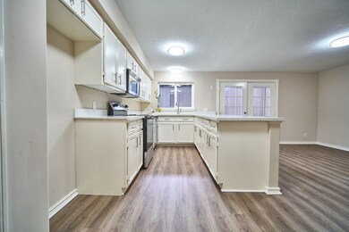 10818 Briar Forest Dr unit 34, Houston, TX 77042 - photo 3