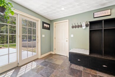 16 Horseshoe Ln, Londonderry, NH 03053 - photo 5