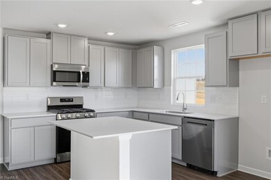 180 Plumtree Ct, King, NC 27021 - photo 6