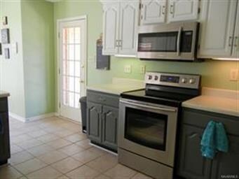 NOTE UP TO DATE COLOR CABINETS