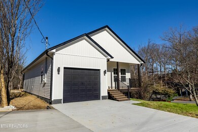 301 South Blvd, Sevierville, TN 37862 - photo 2