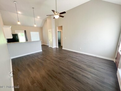 753 Bennett Cir, Byhalia, MS 38611 - photo 4