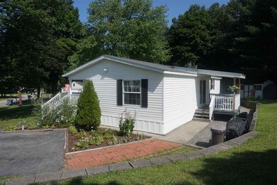 7 Brenda St, Nashua, NH 03062 - photo 3