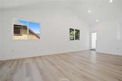 9241 1/2 Firth Blvd unit 1/2, Los Angeles, CA 90002 - photo 6