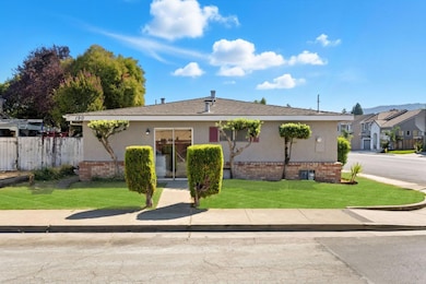 190 Ronan Ave, Gilroy, CA 95020 - photo 2