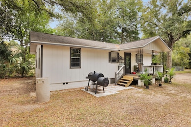 227 E 3rd Ave, Crestview, FL 32536 - photo 3