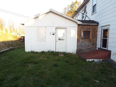 30 Bridge St, Stewartstown, NH 03576 - photo 4