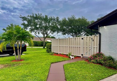 9634 Boca Gardens Cir N unit A, Boca Raton, FL 33496 - photo 2