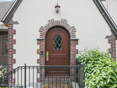 20 Byram Shore Rd Greenwich CT-large-046