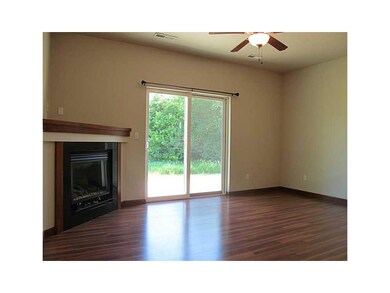 Living Room. laminate floor thru liv, kitchen, din