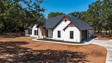 131 Post Oak Ln, Springtown, TX 76082 - photo 3