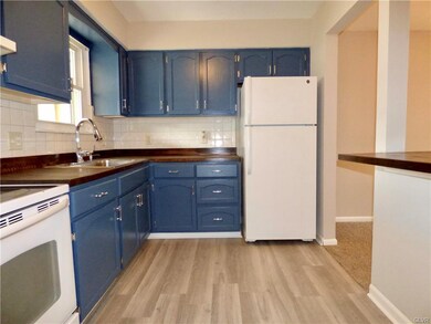 2246 Dorothy Way, Allentown, PA 18109 - photo 4