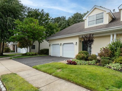 134 Pond View Dr, Port Washington, NY 11050 - photo 4