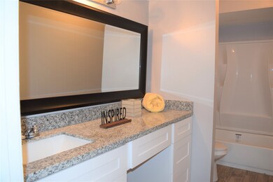 7033 Kinney St unit A, Houston, TX 77087 - photo 5