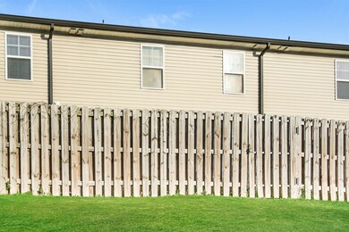 004-photo-rear-view-13660068
