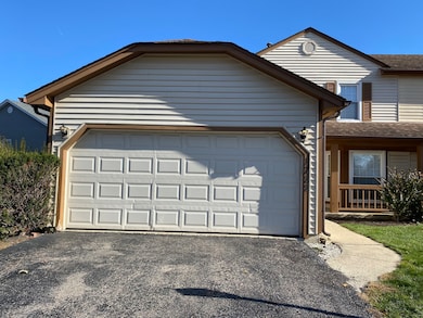 1722 Ranchview Dr, Naperville, IL 60565 - photo 2