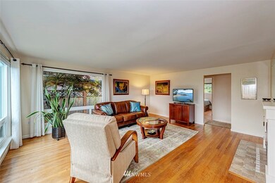 1036 Daley St, Edmonds, WA 98020 - photo 6